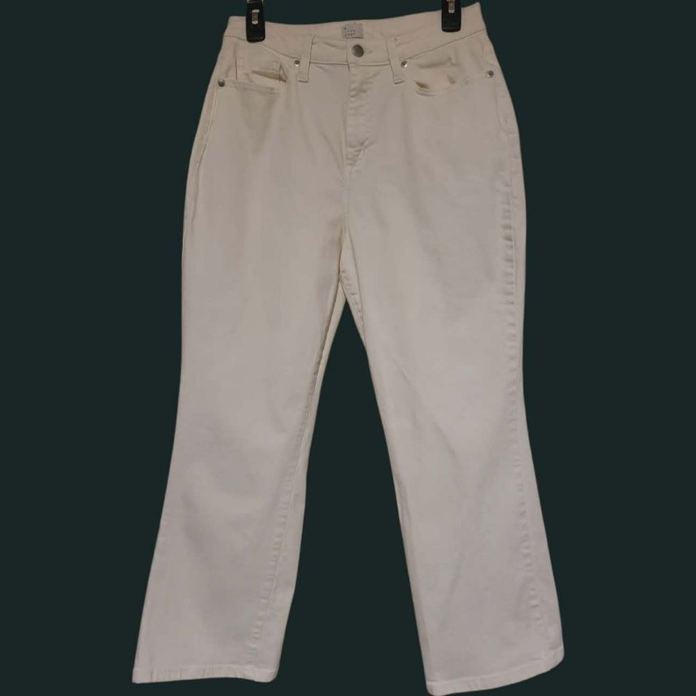 A New Day Ivory Denim Jeans Straight Leg Womens 8/29, Measures 28x26.5